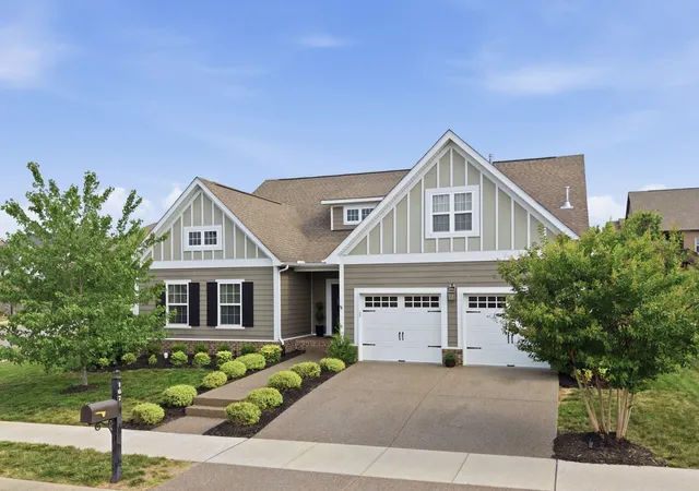 Homes for sale in Hendersonville, TN | 167 Dayflower Dr, Hendersonville, TN 37075 | MLS# 3220411