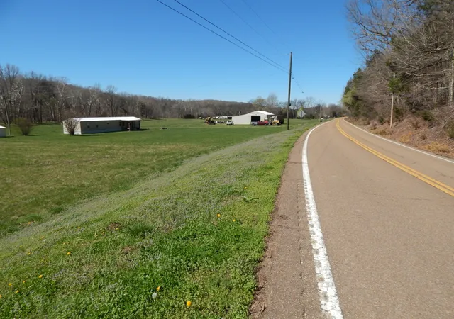 Photo 3 of Manufactured home for sale at 6223 Beech Crk Rd, Clifton, TN 38425 | MLS# 3149519 | Listing updated on 2026-09-13