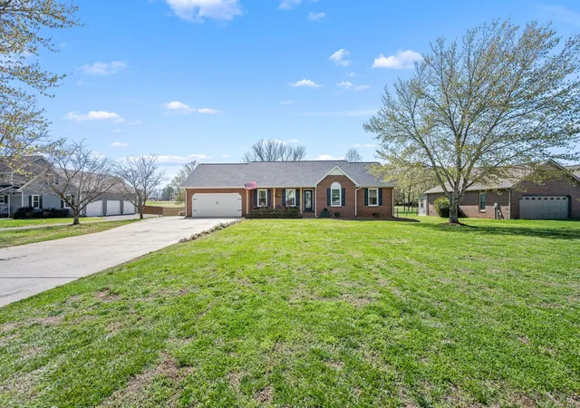 Homes for sale in Estill Springs, TN | 142 Summerset Pl, Estill Springs, TN 37330 | MLS# 3149801