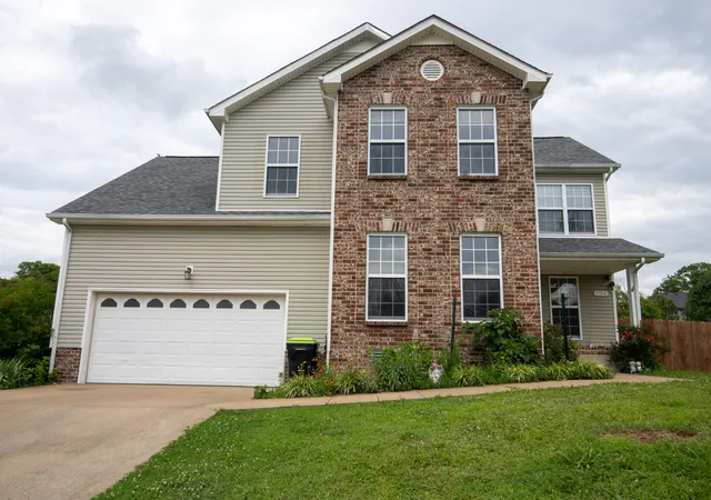 Homes for sale in Clarksville, TN | 734 Cedar Grove Ct, Clarksville, TN 37040 | MLS# 3230701