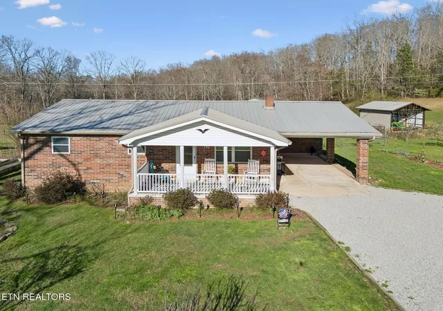 1st image of 704 Pea Ridge Rd, Sunbright, TN 37872 | MLS# 3311785