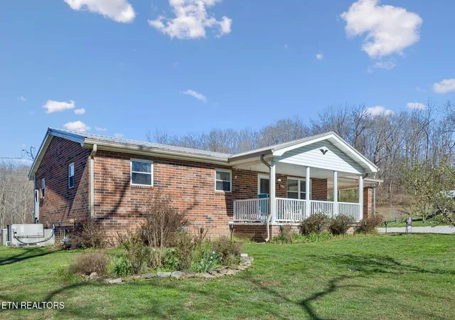 54th image of 704 Pea Ridge Rd, Sunbright, TN 37872 | MLS# 3311785
