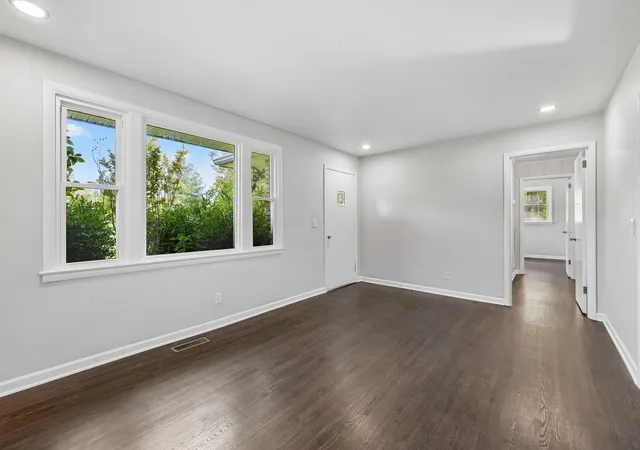 Photo 4 of Single family home for sale at 1003 Twin Crk Rd, Charlotte, TN 37036 | MLS# 3171236 | Listing updated on 2026-09-14
