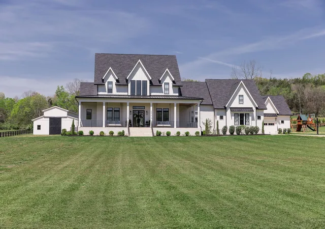 Photo 1 of Mansion for sale at 2576 Goose Crk Byp, Franklin, TN 37064 | MLS# 3170540 | Listing updated on 2026-04-10