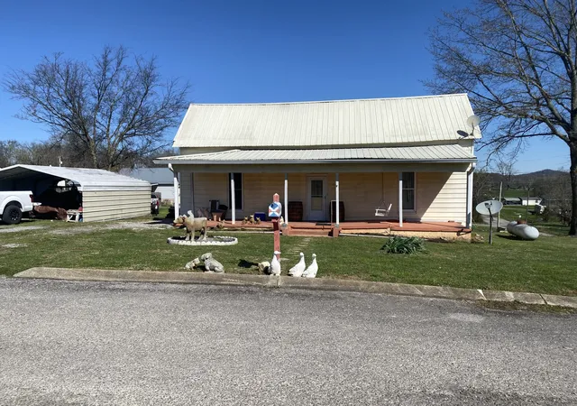 1st image of 107 Twin Oaks Dr, Bell Buckle, TN 37020 | MLS# 3152410