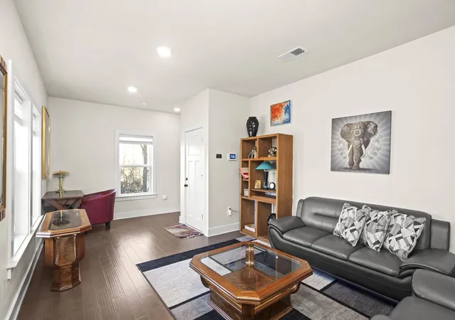 Photo 4 of Townhouse for sale at 450 Glastonbury Rd #3, Nashville, TN 37217 | MLS# 3166480 | Listing updated on 2026-07-17