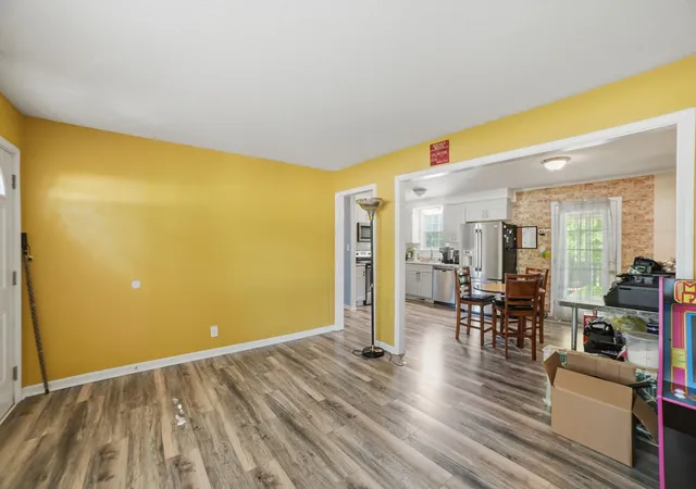 Photo 3 of Single family home for sale at 1810 Apex Dr, Clarksville, TN 37040 | MLS# 3158591 | Listing updated on 2026-09-05