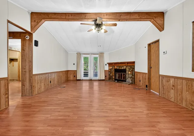 Homes for sale in Bumpus Mills, TN | 401 Hermitage Cir, Bumpus Mills, TN 37028 | MLS# 3150011