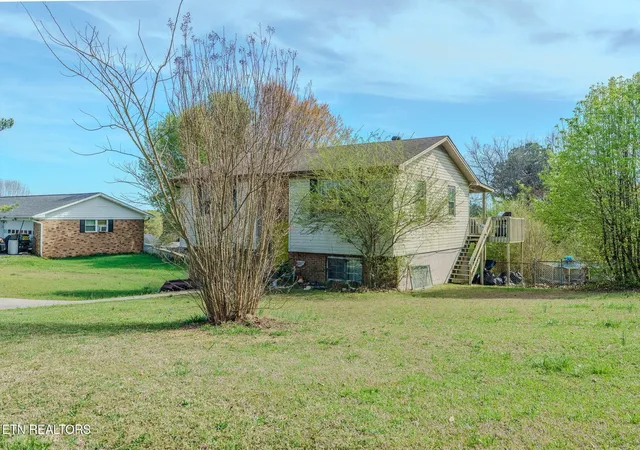 Photo 2 of Single family home for sale at 209 Crawford St, Dayton, TN 37321 | MLS# 3278458 | Listing updated on 2026-09-22