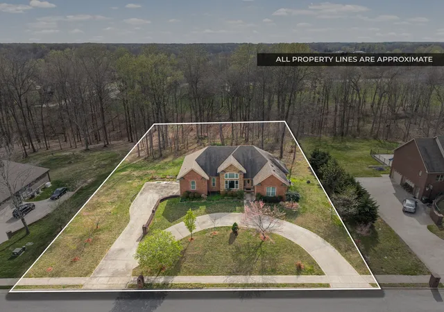 Homes for sale in Clarksville, TN | 208 Markie Dr, Clarksville, TN 37043 | MLS# 3150247