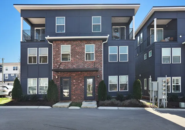 Listing Photo 2 - Condo for sale in building located at 102 Duke St, Nashville, TN 37207 - Unit #45