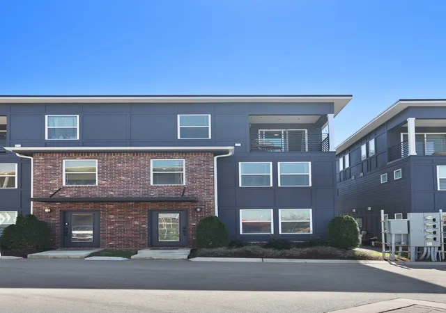 Listing Photo 4 - Condo for sale in building located at 102 Duke St, Nashville, TN 37207 - Unit #45