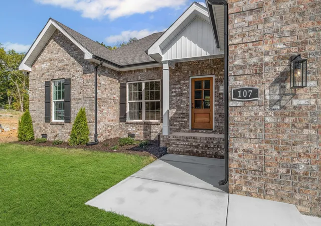 Homes for sale in Shelbyville, TN | 107 Stonebrook Dr, Shelbyville, TN 37160 | MLS# 3150293
