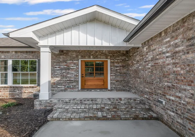 Photo 4 of Single family home for sale at 107 Stonebrook Dr, Shelbyville, TN 37160 | MLS# 3150293 | Listing updated on 2026-09-03