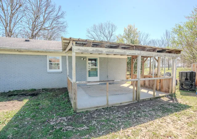 Homes for sale in Loretto, TN | 705 N Military St, Loretto, TN 38469 | MLS# 3150443
