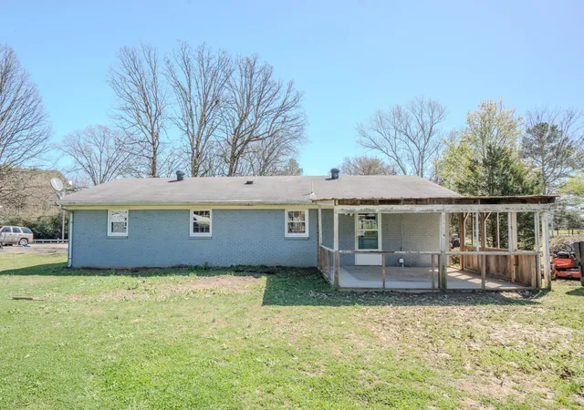 Homes for sale in Loretto, TN | 705 N Military St, Loretto, TN 38469 | MLS# 3150443