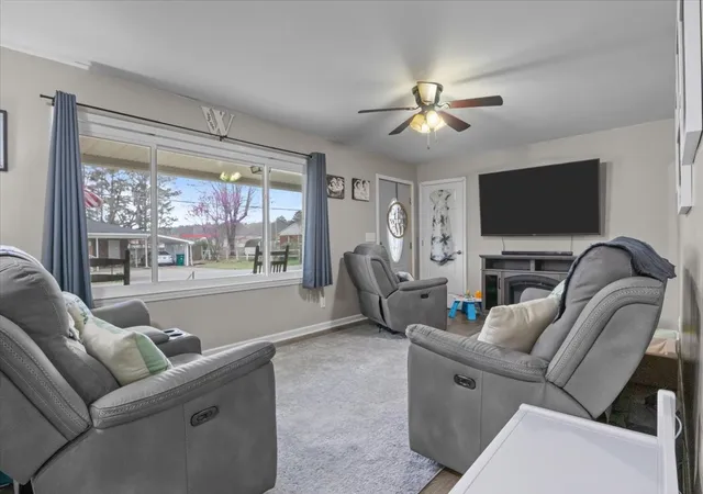 Photo 3 of Single family home for sale at 107 Meridale St, Waverly, TN 37185 | MLS# 3501165 | Listing updated on 2026-09-02