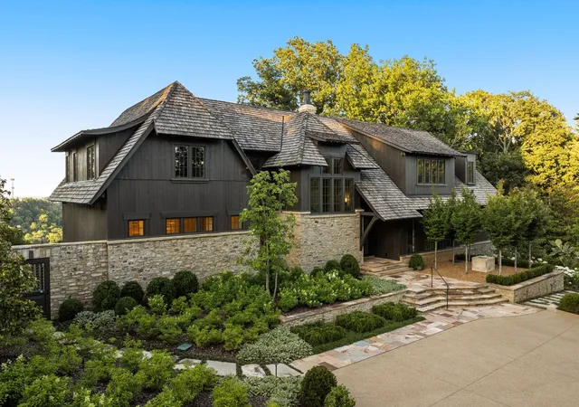 Photo 1 of Mansion for sale at 1801 Laurel Ridge Dr, Nashville, TN 37215 | MLS# 3243884 | Listing updated on 2026-06-17
