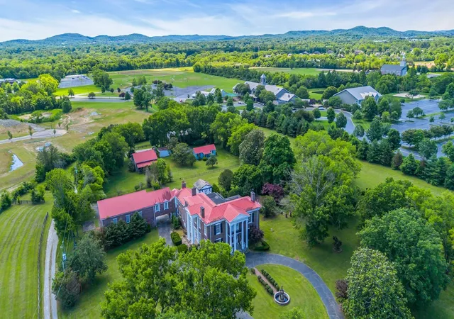 Photo 3 of Mansion for sale at 1112 Franklin Rd, Brentwood, TN 37027 | MLS# 3164768 | Listing updated on 2026-03-30