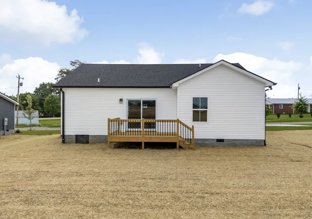Homes for sale in Mc Ewen, TN | 945 Wilkie St N, Mc Ewen, TN 37101 | MLS# 3152432