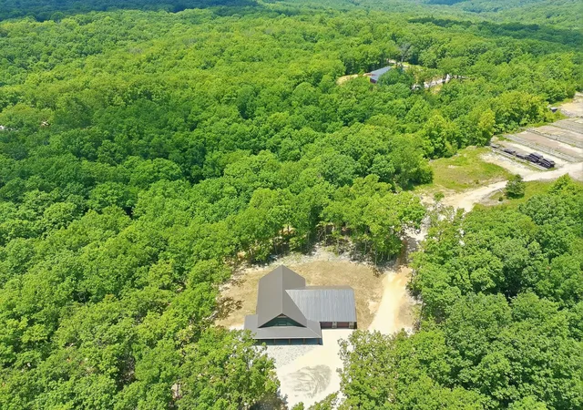 Homes for sale in Linden, TN | 2120 Hwy 412 West W, Linden, TN 37096 | MLS# 3244675