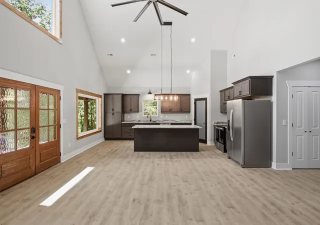 Photo 3 of Single family home for sale at 2120 Highway 412 W, Linden, TN 37096 | MLS# 3244675 | Listing updated on 2026-09-15