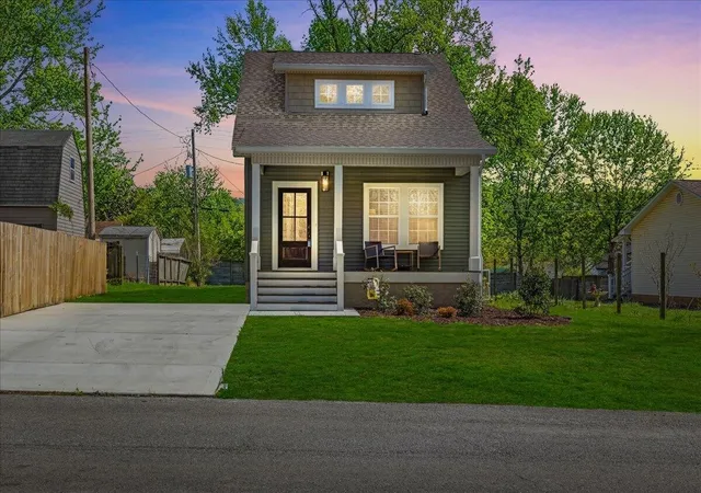 image of 911 Indiana Avenue, Etowah, TN 37331 | MLS# 3222060