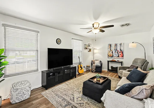 Photo 4 of Single family home for sale at 205 Overcrest Ct, Nashville, TN 37211 | MLS# 3155645 | Listing updated on 2026-08-22