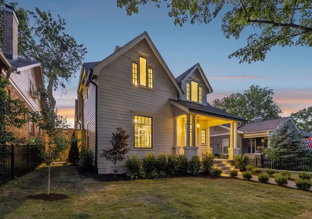 2nd image of 2007 20th Ave S, Nashville, TN 37212 | MLS# 3206923