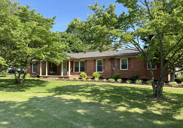 1st image of 423 North St, Franklin, KY 42134 | MLS# 3153248