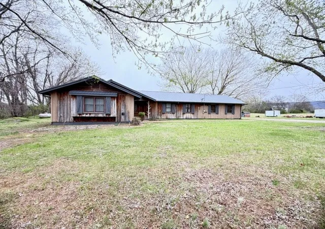 2nd image of 2575 Spur Rd, Decherd, TN 37324 | MLS# 3152892