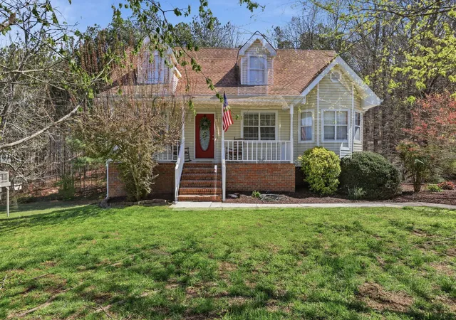 Homes for sale in Ringgold, GA | 317 Middle View Dr, Ringgold, GA 30736 | MLS# 3268537