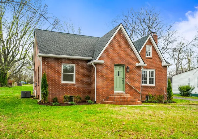Homes for sale in Springfield, TN | 2302 Ruth St, Springfield, TN 37172 | MLS# 3153247