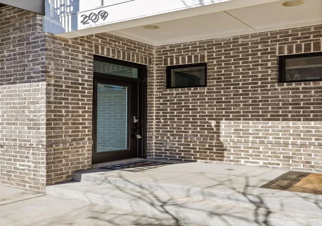 Photo 1 of Condo for sale at 209 West 16th St, Chattanooga, TN 37408 | MLS# 3153114 | Listing updated on 2026-09-14
