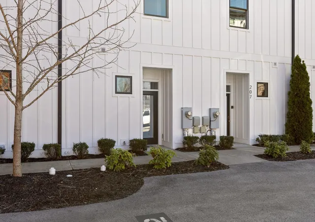 Photo 2 of Condo for sale at 209 West 16th St, Chattanooga, TN 37408 | MLS# 3153114 | Listing updated on 2026-09-14