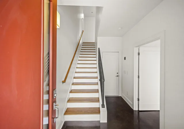 2nd image of 1428 12th Ave S, Nashville, TN 37203 | MLS# 3155138