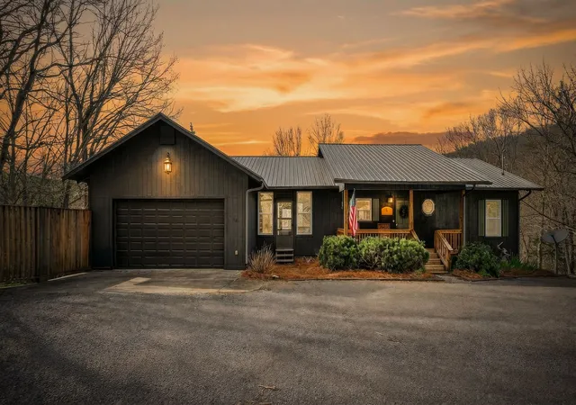 Photo 1 of Single family home for sale at 929 Old Casey Cvs Rd, Smithville, TN 37166 | MLS# 3173384 | Listing updated on 2026-10-01