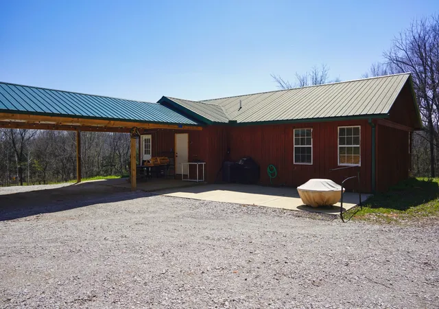 Photo 3 of Single family home for sale at 2300 Bear Crk Rd, Vanleer, TN 37181 | MLS# 3155586 | Listing updated on 2026-09-16
