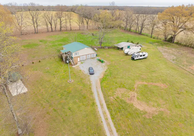 Single family home for sale at 173 Bellview Ave N, Taft, TN 38488 | MLS# 3155125 | Listing updated on 2026-04-02