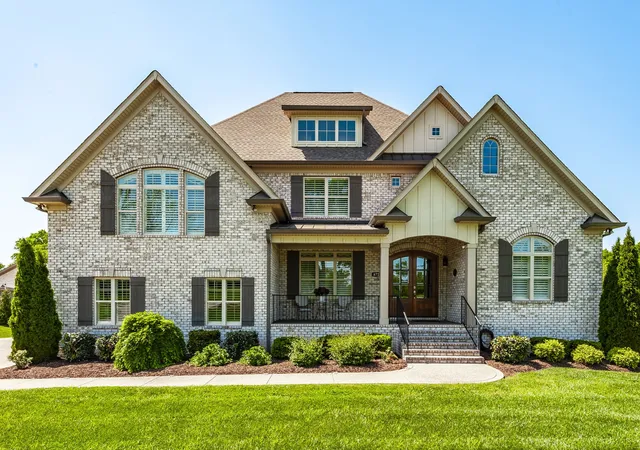 Photo 1 of Mansion for sale at 872 Douglas Bnd Rd, Gallatin, TN 37066 | MLS# 3180575 | Listing updated on 2026-08-20