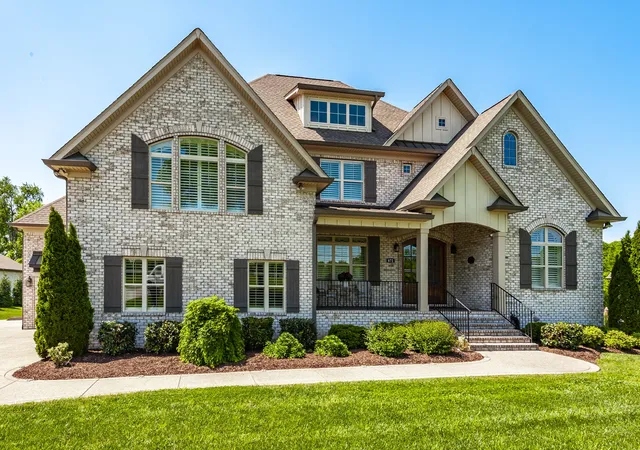Photo 2 of Mansion for sale at 872 Douglas Bnd Rd, Gallatin, TN 37066 | MLS# 3180575 | Listing updated on 2026-08-20