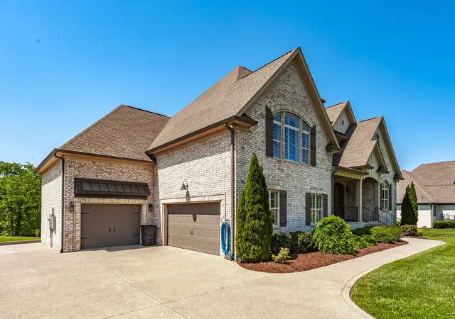 Photo 4 of Single family home for sale at 872 Douglas Bnd Rd, Gallatin, TN 37066 | MLS# 3180575 | Listing updated on 2026-08-20
