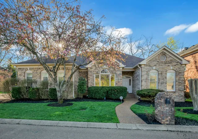 Photo 1 of Single family home for sale at 20 Lexington Green, Nashville, TN 37215 | MLS# 3244729 | Listing updated on 2026-09-02