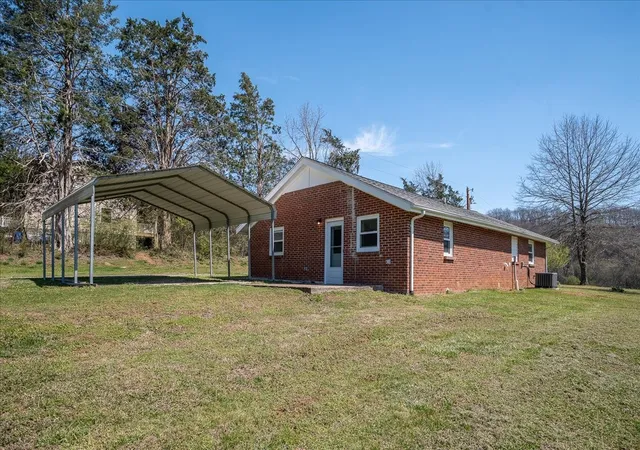 Photo 3 of Single family home for sale at 4388 Pulaski Hwy, Culleoka, TN 38451 | MLS# 3591945 | Listing updated on 2026-10-09