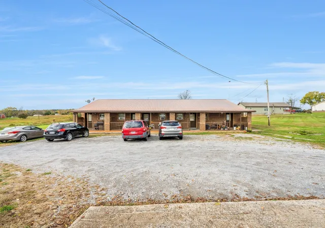 Homes for sale in Nunnelly, TN | 4921 Hwy 48 N, Nunnelly, TN 37137 | MLS# 3158585