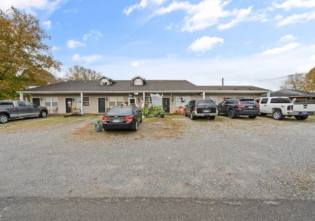 Homes for sale in Vanleer, TN | 4819 Hwy 49 W, Vanleer, TN 37181 | MLS# 3156068