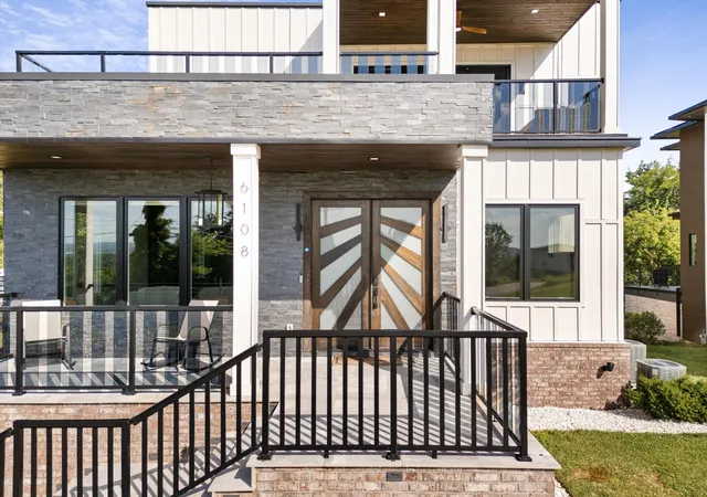 Photo 3 of Single family home for sale at 6108 Hill Cir, Nashville, TN 37209 | MLS# 3510952 | Listing updated on 2026-09-01