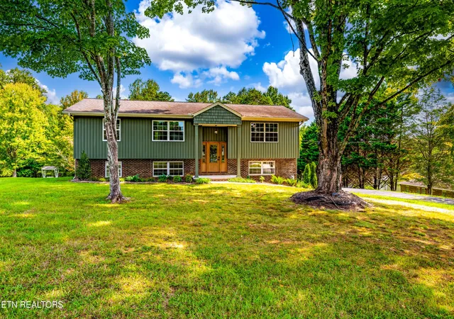 Photo 1 of Sale Pending at 1205 Hoss Rd, Powell, TN 37849 | MLS# 3270239 | Listing updated on 2026-09-22