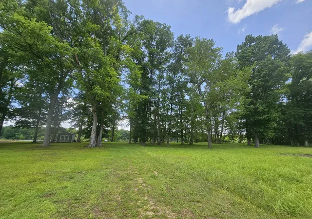 Homes for sale in Clifton, TN | 2615 Col James Hardin Dr, Clifton, TN 38425 | MLS# 3156142