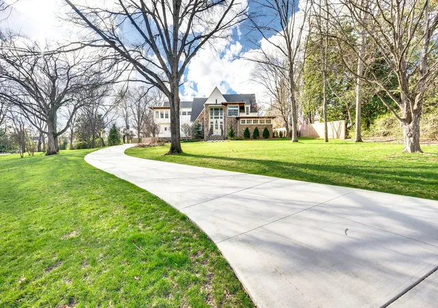 5th image of 2402 Valley Brook Rd, Nashville, TN 37215 | MLS# 3170218